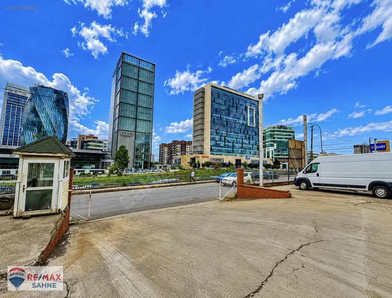 Maltepe E-5 Cepheli 3,500m2 Prestijli Ticari İmarlı Kiralık Arsa — fotoğraf 6