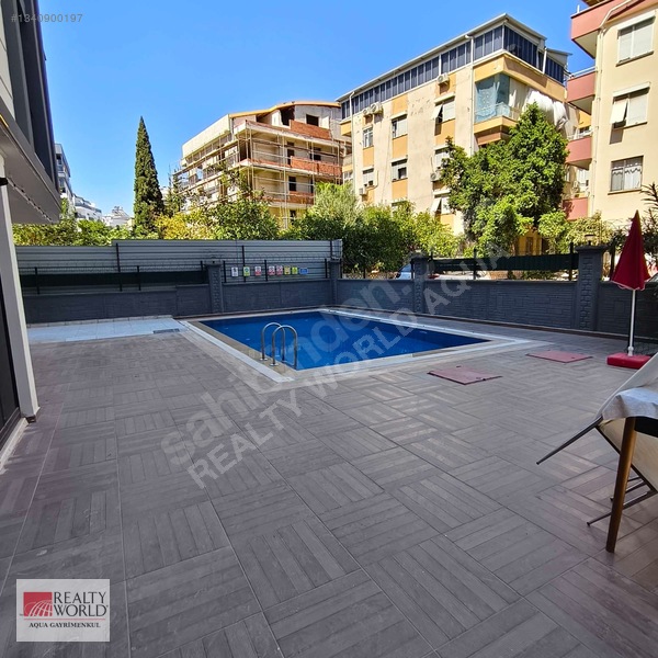 Şehir Merkezinde Havuzlu Kapalı Otoparklı Satılık 2+1 Daire