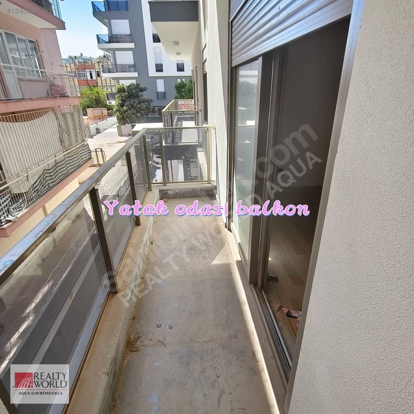 Şehir Merkezinde Havuzlu Kapalı Otoparklı Satılık 2+1 Daire — fotoğraf 15