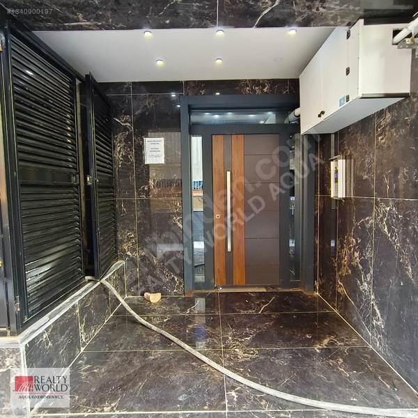 Şehir Merkezinde Havuzlu Kapalı Otoparklı Satılık 2+1 Daire — fotoğraf 22