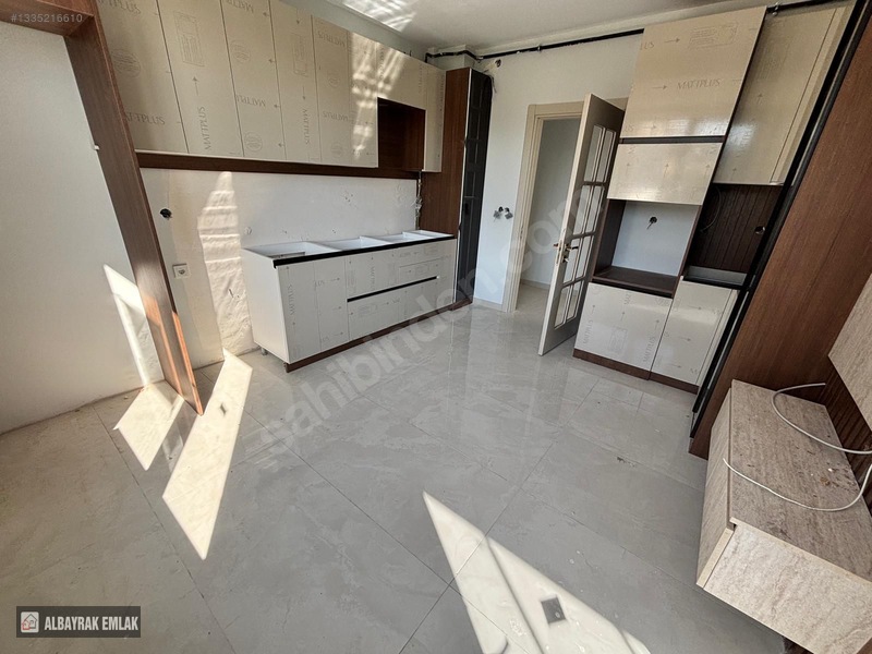 Kılınçarslan Mah Birysel Garajlı Ebevyn Banylu 3+1 Satılık Daire — fotoğraf 2