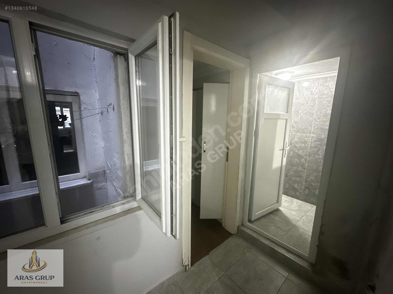 Çiftehavuzlarda Kiralık 1+1 Daire — fotoğraf 9