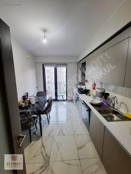 Meydan Zeytinburnu'nda 2 Aya Teslim Satılık 2+1 Geniş Tip Daire — fotoğraf 15