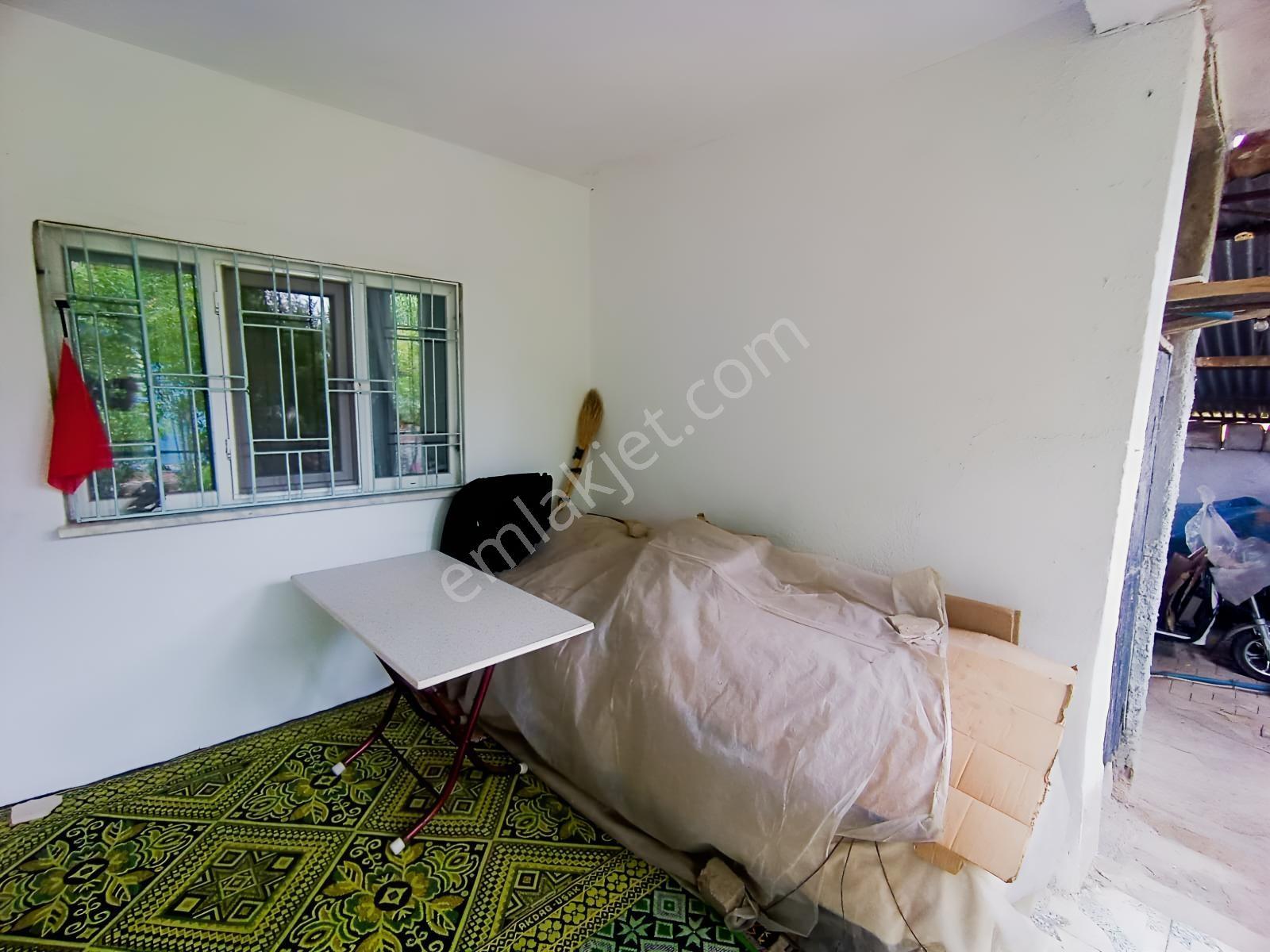 Eşmede 575 M² Arsa İçinde 120 M² Satılık 2 Katlı Müstakil Ev — fotoğraf 8