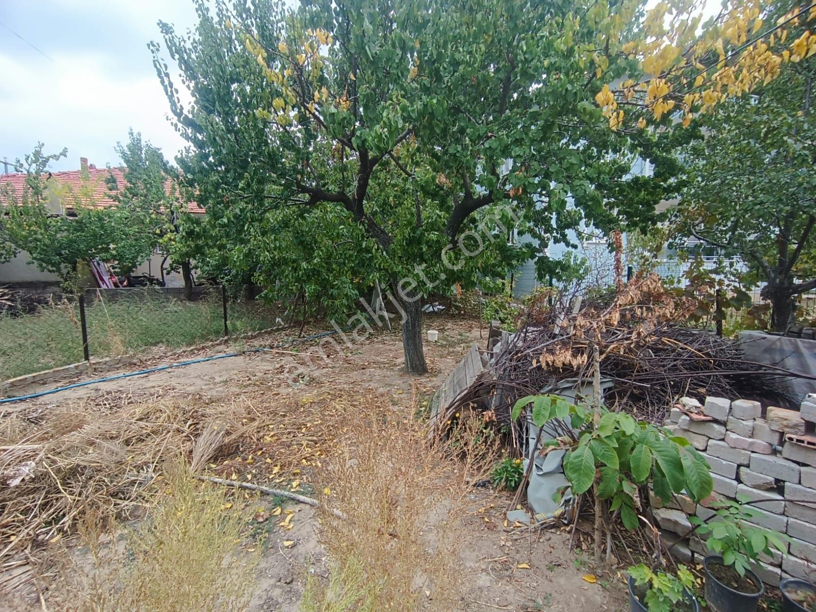 Eşmede 575 M² Arsa İçinde 120 M² Satılık 2 Katlı Müstakil Ev — fotoğraf 13