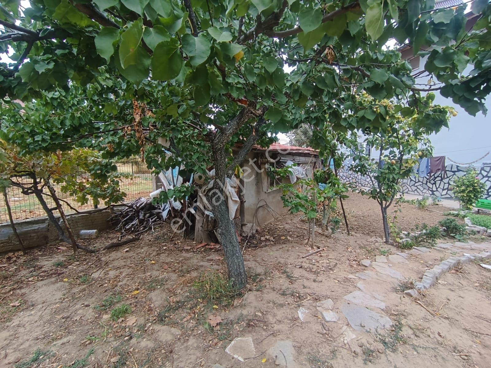 Eşmede 575 M² Arsa İçinde 120 M² Satılık 2 Katlı Müstakil Ev — fotoğraf 14