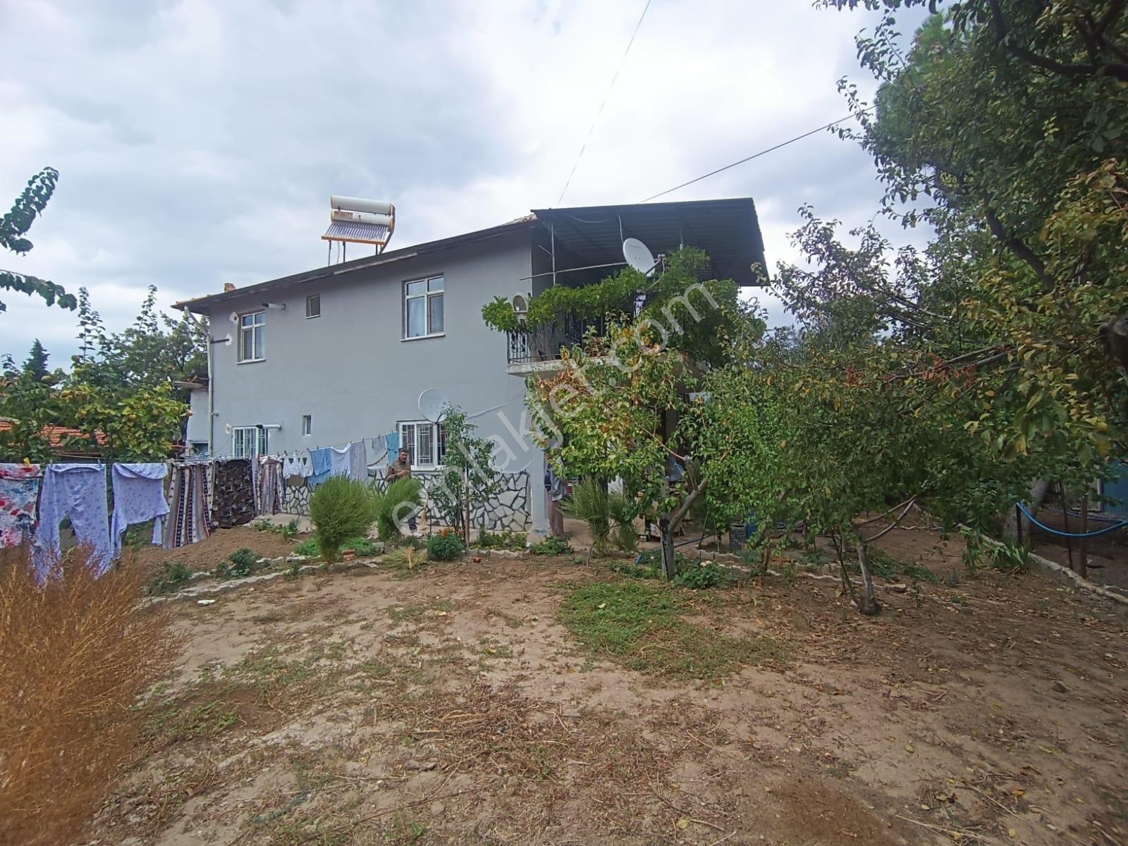 Eşmede 575 M² Arsa İçinde 120 M² Satılık 2 Katlı Müstakil Ev — fotoğraf 15