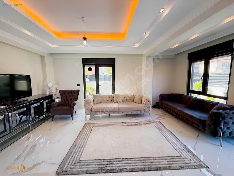 Tam Müstakilbahçeli Havuzlu Y Isıtmalı Ultra Lüks 4+1 Villa!! — fotoğraf 15