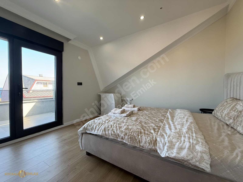 Tam Müstakilbahçeli Havuzlu Y Isıtmalı Ultra Lüks 4+1 Villa!! — fotoğraf 30