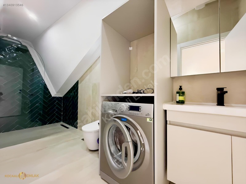 Tam Müstakilbahçeli Havuzlu Y Isıtmalı Ultra Lüks 4+1 Villa!! — fotoğraf 34