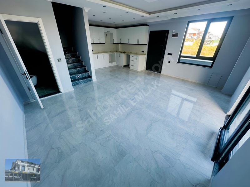 Şık Tasarım Villa ! — fotoğraf 25