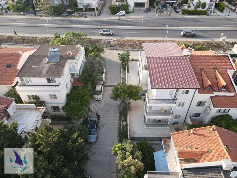 Urla'da Çamlıçay Denize Yakın İçinde Evi De Olan Arsa Satılık — fotoğraf 3