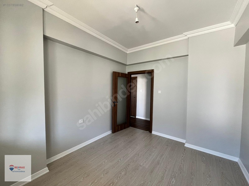 Remax İlke'den Şükrüpaşa'da 3+1 Satılık Daire — fotoğraf 9