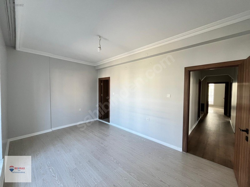 Remax İlke'den Şükrüpaşa'da 3+1 Satılık Daire — fotoğraf 10