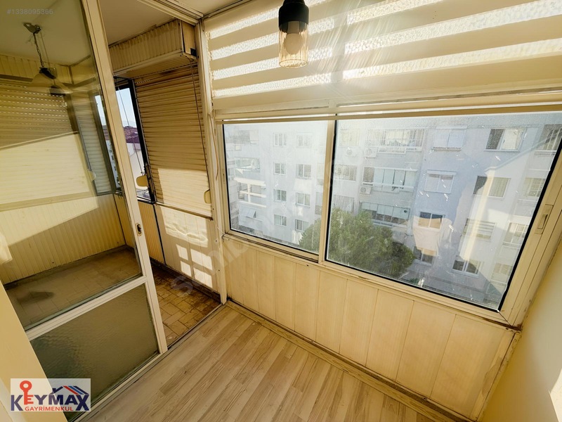 Karşıyaka Bostanlıda Merkezi Konumlu Kiralık 3+1 Klasik Daire — fotoğraf 5