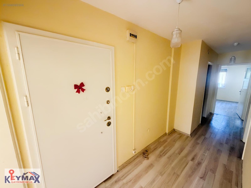 Karşıyaka Bostanlıda Merkezi Konumlu Kiralık 3+1 Klasik Daire — fotoğraf 21