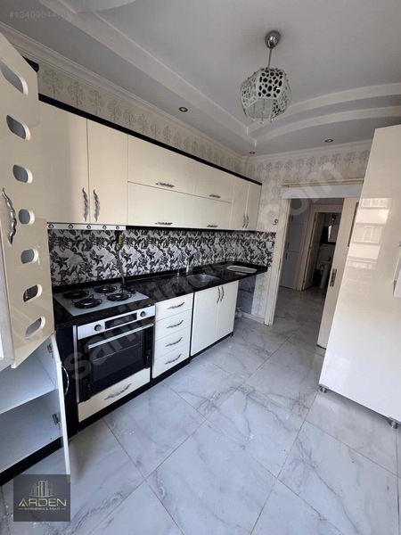 Arden Gayrimenkulden Karacaahmette 2+1 Arakat Bakımlı Daire — fotoğraf 2