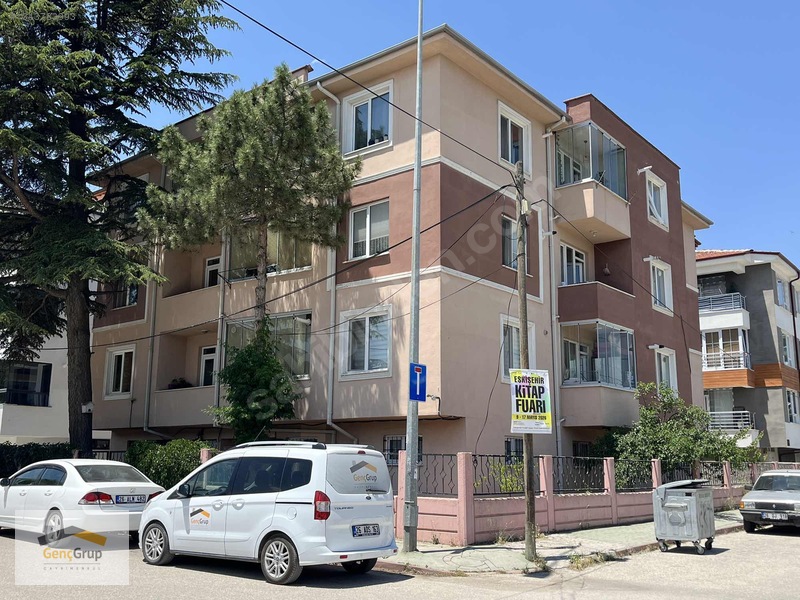 *Genç Grup*Uluönder Anadolu Üniversite Yakını Balkonlu 1+1 Apart