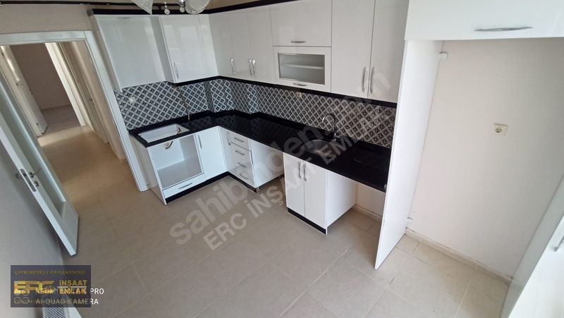 Üngüt Jandarma Civarı Satılık 3+1 Daire — fotoğraf 4