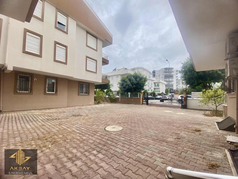 Güzeloba Migros Kavşağında Eşyalı 1+1 — fotoğraf 11