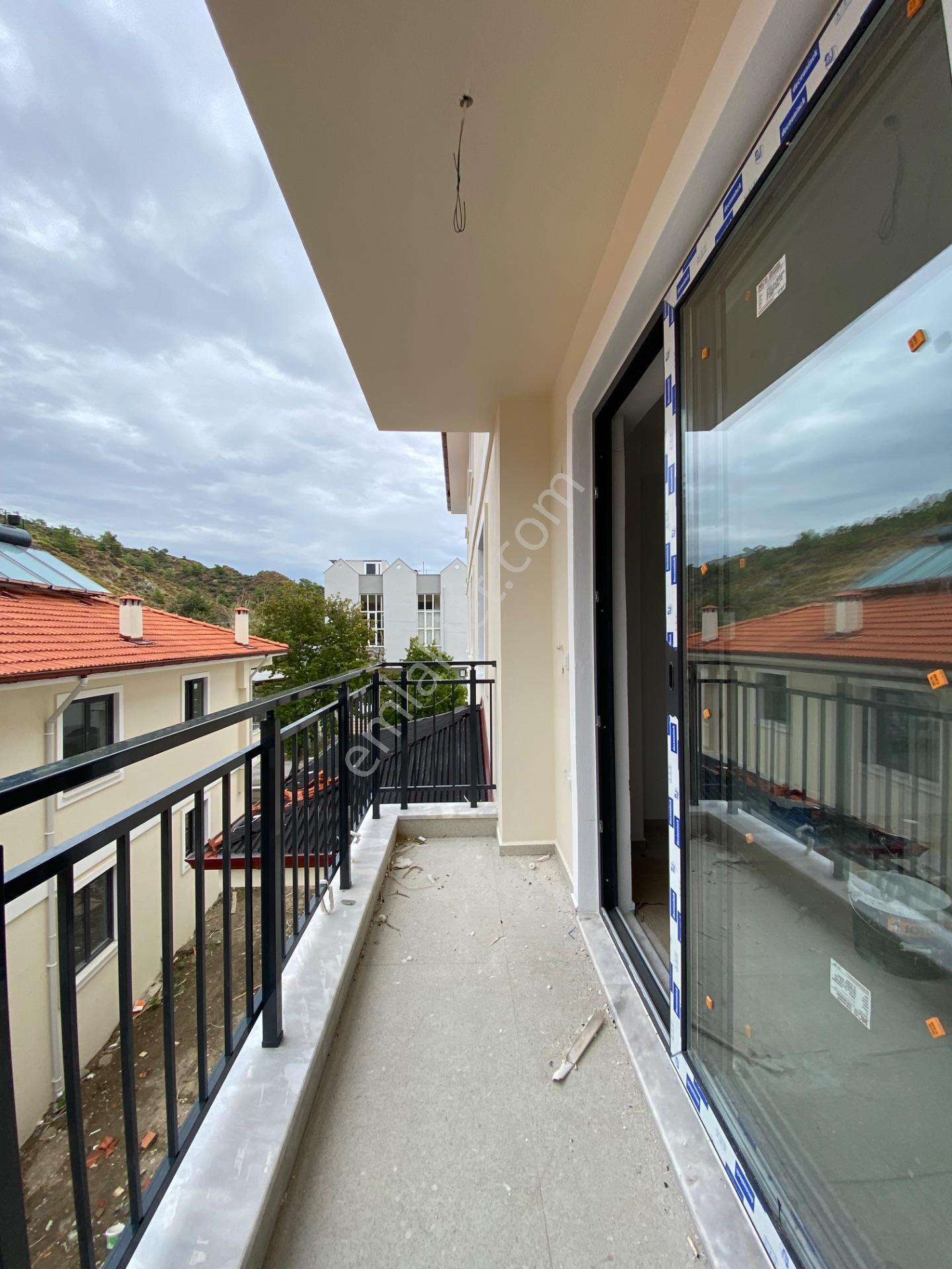 Ortaca Merkezde Satılık 1+1 Sıfır Lüks Daire — fotoğraf 3