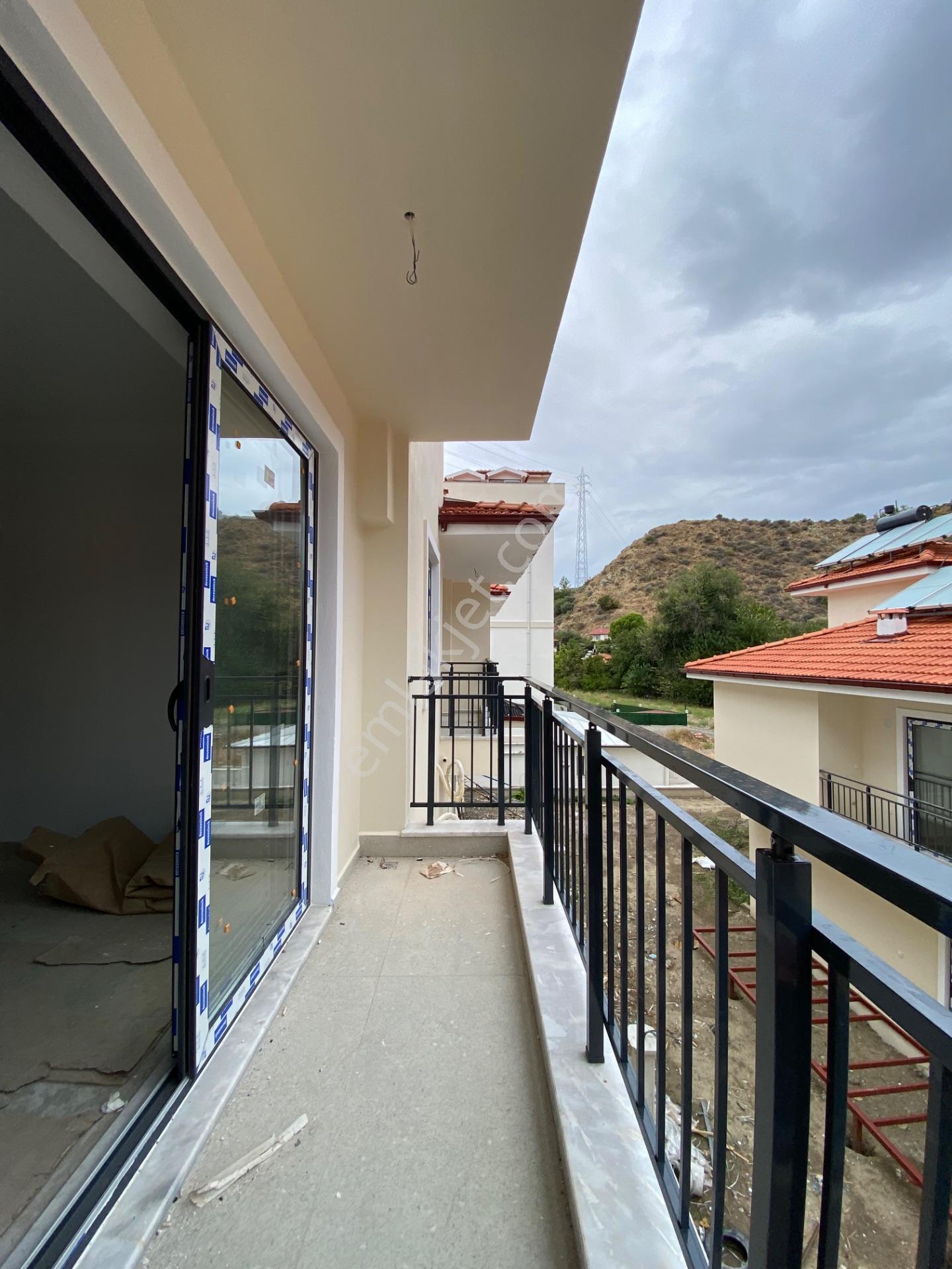 Ortaca Merkezde Satılık 1+1 Sıfır Lüks Daire — fotoğraf 4
