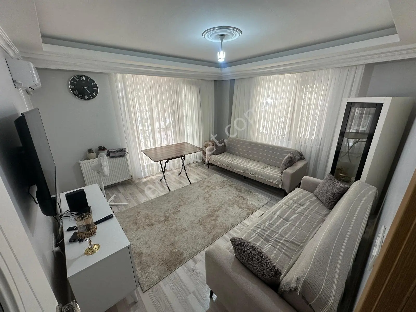 Family'den Şirinevler De 2+1 70m² 8 Yıllık Satılık Bakımlı Daire