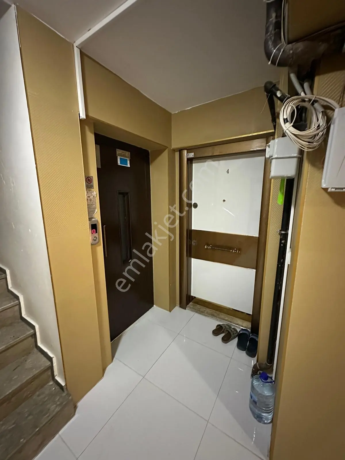 Family'den Şirinevler De 2+1 70m² 8 Yıllık Satılık Bakımlı Daire — fotoğraf 18