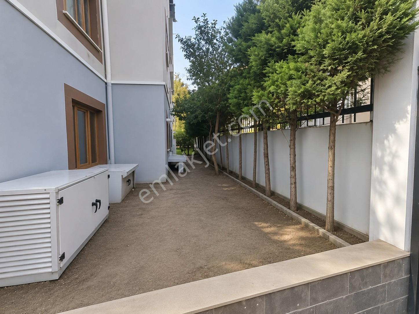 Gaziosmanpaşa Barbarosta Havuzlu Sitede Geniş 2+1 Arakat Daire ! — fotoğraf 12