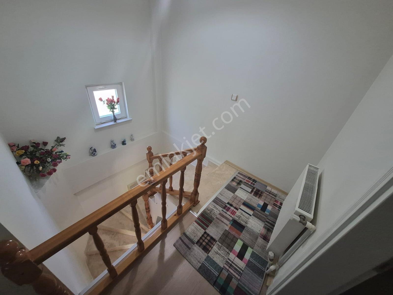Turyap'tan Güre 10 Yaşında Denize Yakın Geniş Bahçeli 3+1 Villa — fotoğraf 30