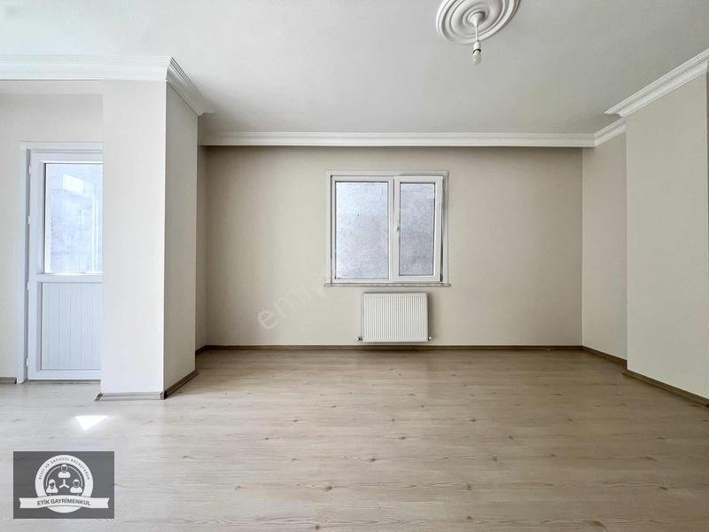 Eyüp Sultan'da Diş Hastanesine Yakın 3+1 Arakat Daire — fotoğraf 4