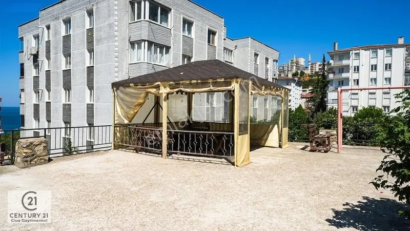 C21 Cius; Yıldırım Sitesi'nde Deniz Manzaralı Eşyalı 3+1 Ara Kat — fotoğraf 4