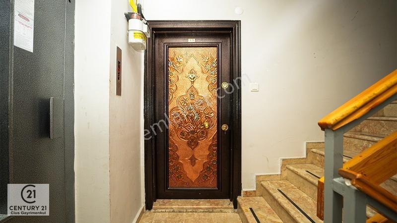 C21 Cius; Yıldırım Sitesi'nde Deniz Manzaralı Eşyalı 3+1 Ara Kat — fotoğraf 6