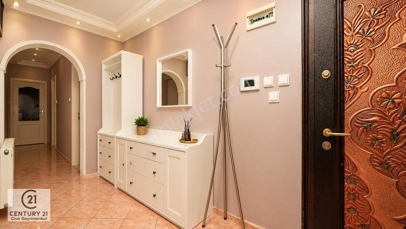 C21 Cius; Yıldırım Sitesi'nde Deniz Manzaralı Eşyalı 3+1 Ara Kat — fotoğraf 7