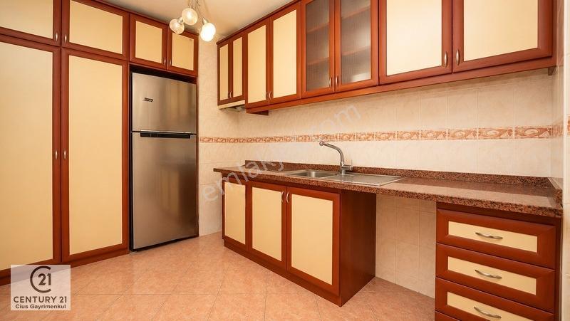 C21 Cius; Yıldırım Sitesi'nde Deniz Manzaralı Eşyalı 3+1 Ara Kat — fotoğraf 19