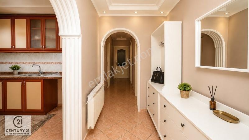 C21 Cius; Yıldırım Sitesi'nde Deniz Manzaralı Eşyalı 3+1 Ara Kat — fotoğraf 22