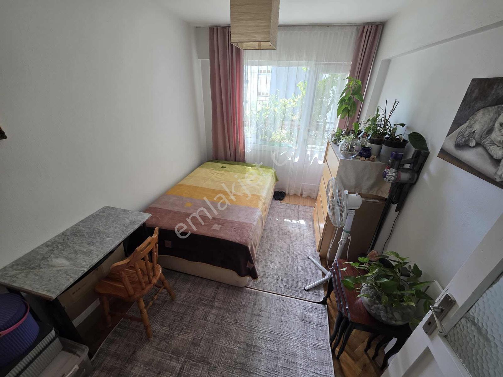 Bornova Gediz Caddesi'nde Ara Kat Önü Açık 3+1 Asansörlü Daire — fotoğraf 31