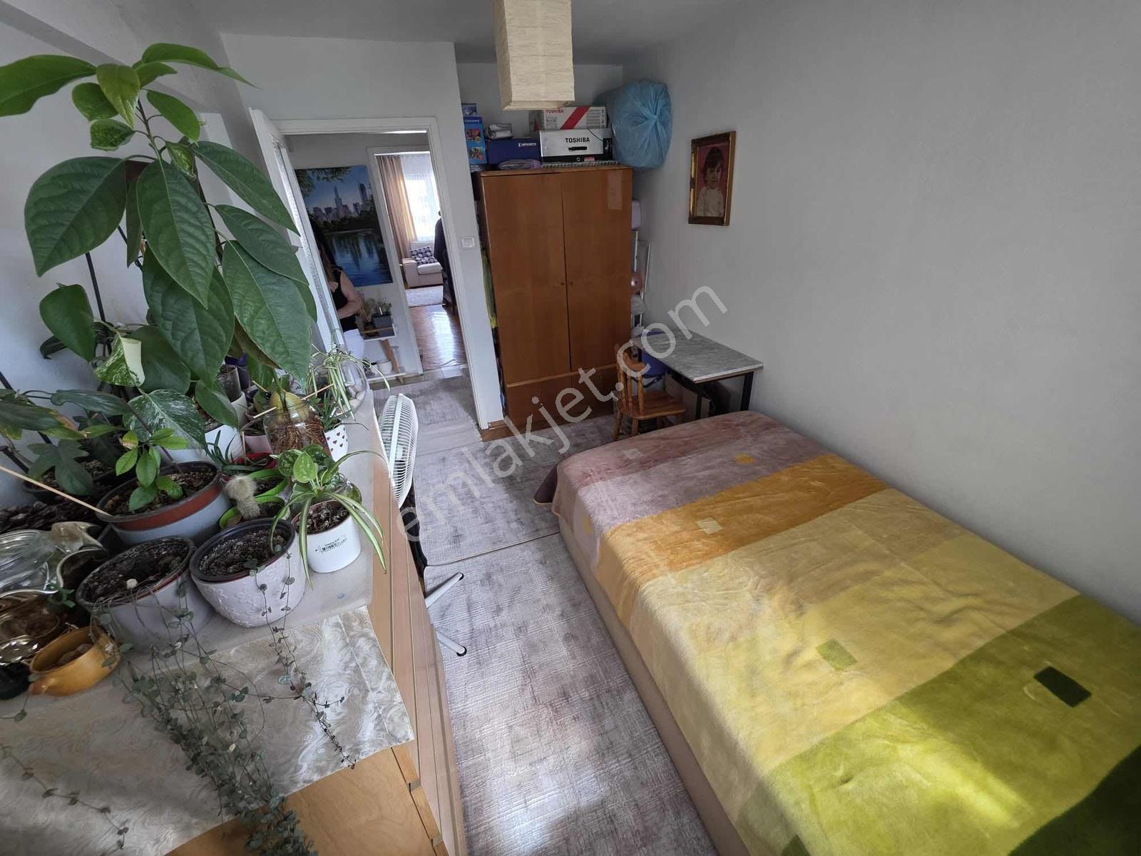 Bornova Gediz Caddesi'nde Ara Kat Önü Açık 3+1 Asansörlü Daire — fotoğraf 32