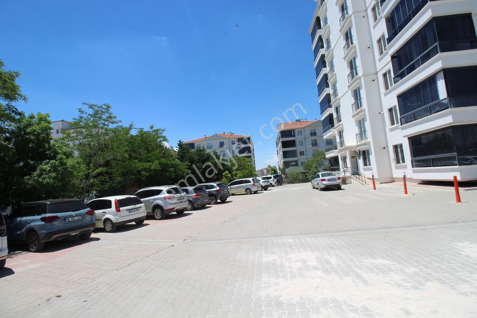 Aksaray Yunus Emre Mahallesinde Satılık 3+1 Yüksek Giriş Daire