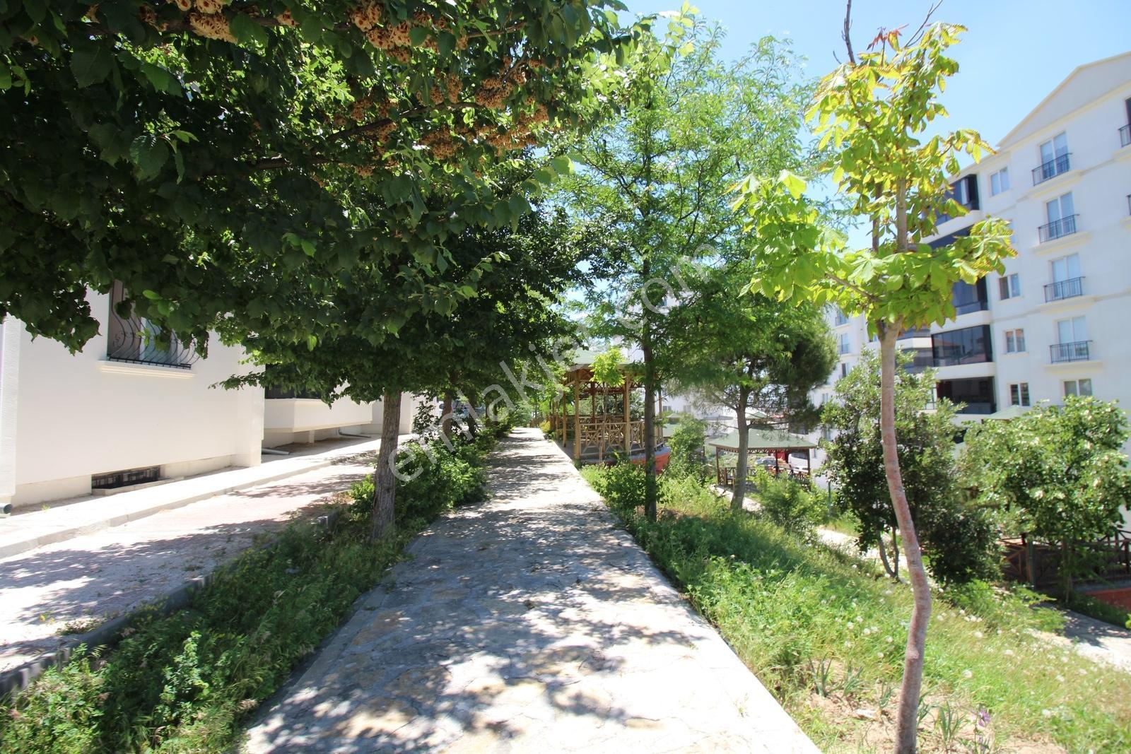 Aksaray Yunus Emre Mahallesinde Satılık 3+1 Yüksek Giriş Daire — fotoğraf 6