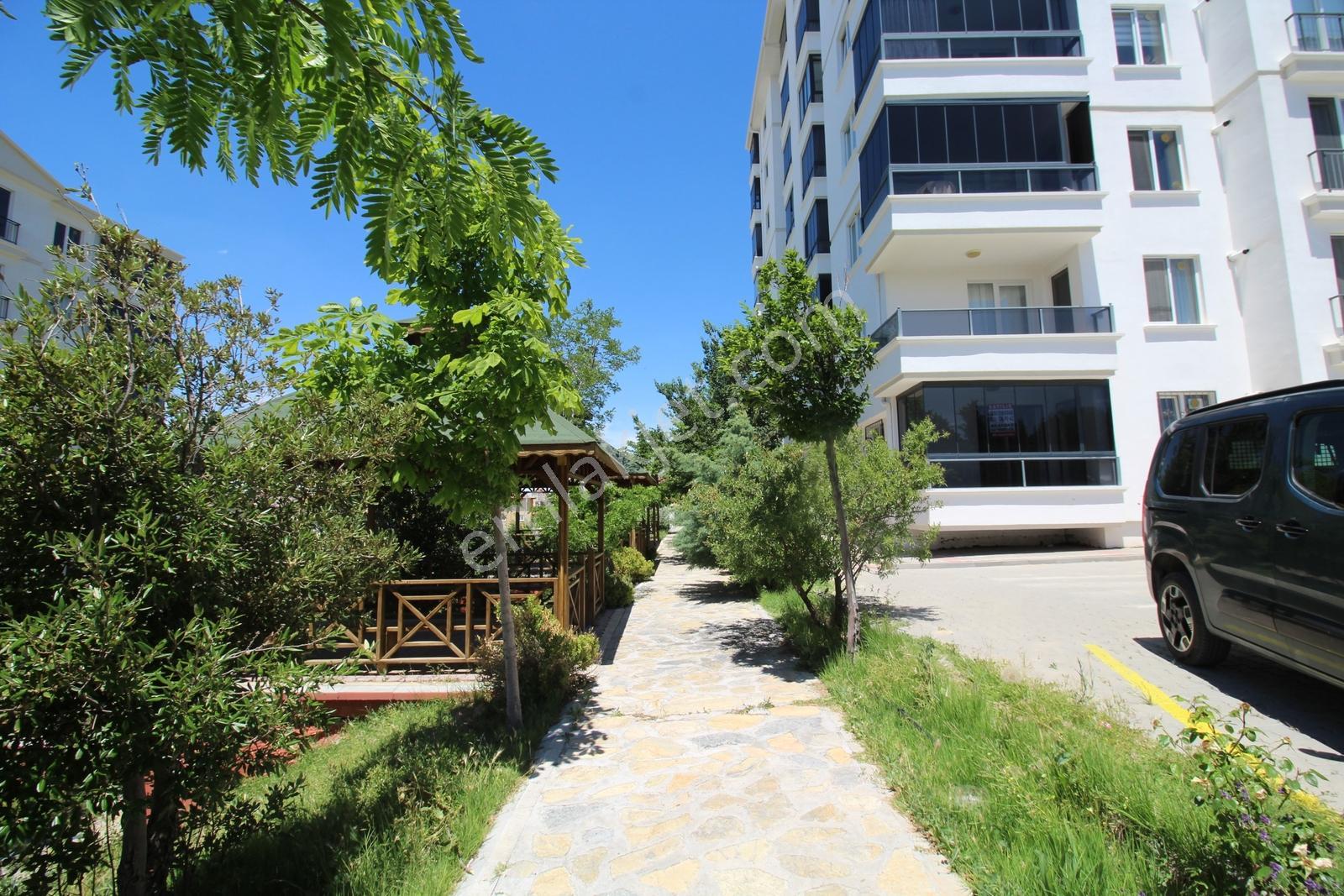 Aksaray Yunus Emre Mahallesinde Satılık 3+1 Yüksek Giriş Daire — fotoğraf 7
