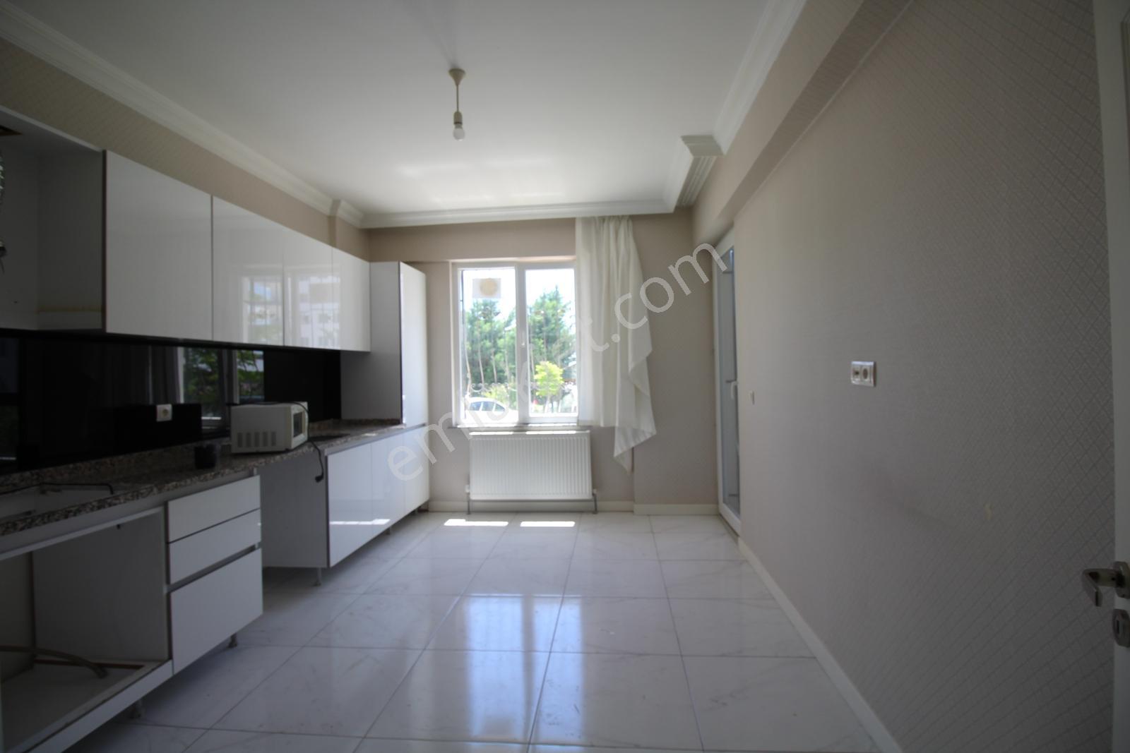 Aksaray Yunus Emre Mahallesinde Satılık 3+1 Yüksek Giriş Daire — fotoğraf 24