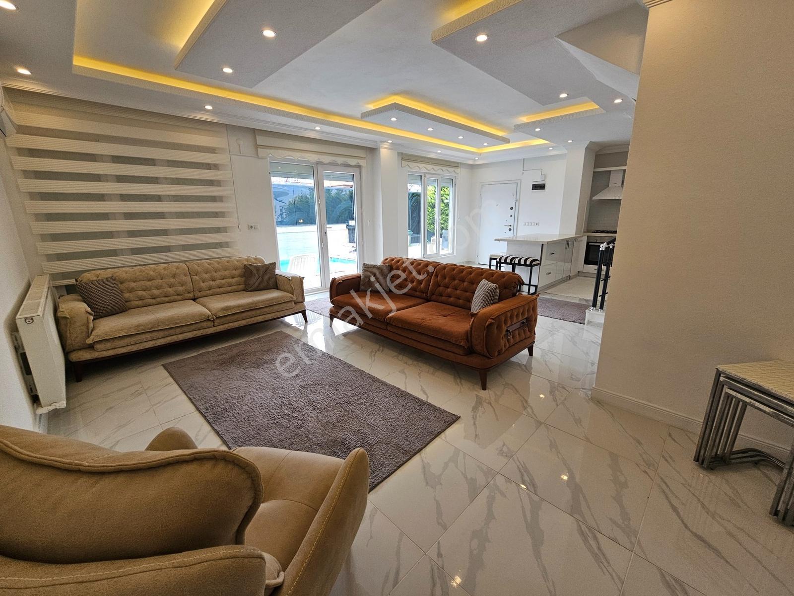 Deniz'den 4+1 Köşe Parsel, Havuzlu, Eşyalı Villa-tanıtım Videolu — fotoğraf 19