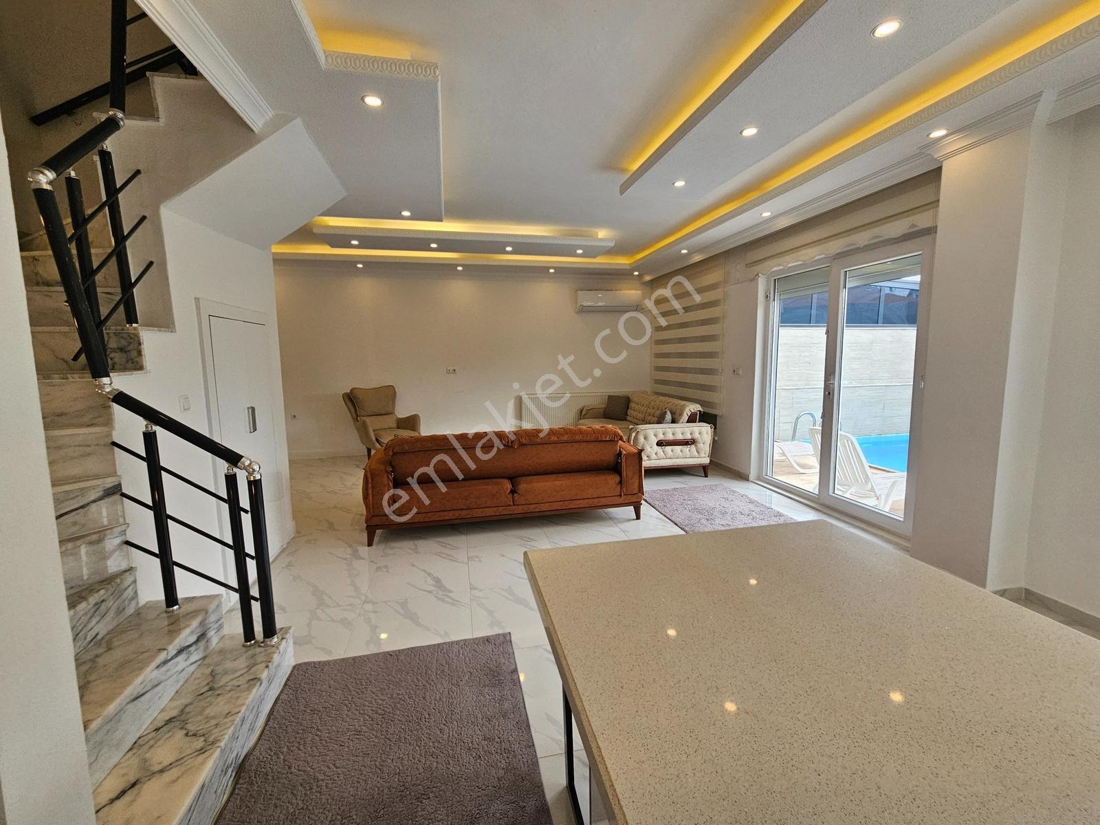 Deniz'den 4+1 Köşe Parsel, Havuzlu, Eşyalı Villa-tanıtım Videolu — fotoğraf 25