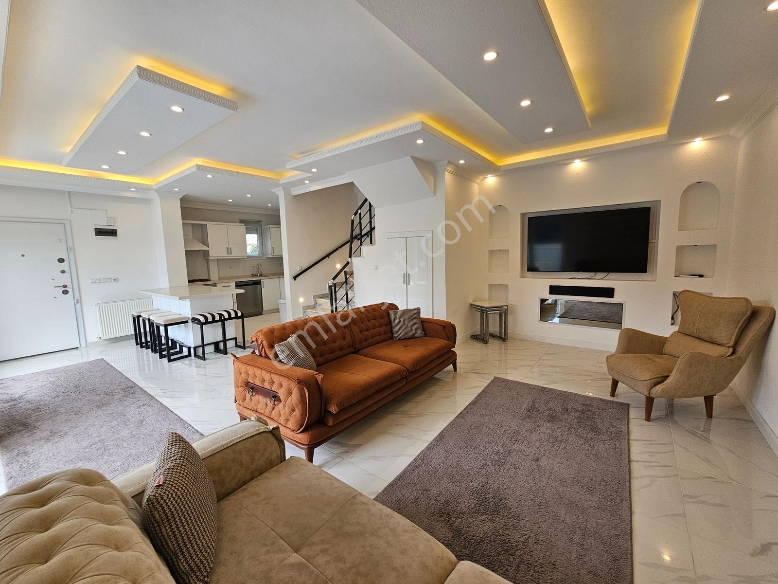 Deniz'den 4+1 Köşe Parsel, Havuzlu, Eşyalı Villa-tanıtım Videolu — fotoğraf 28