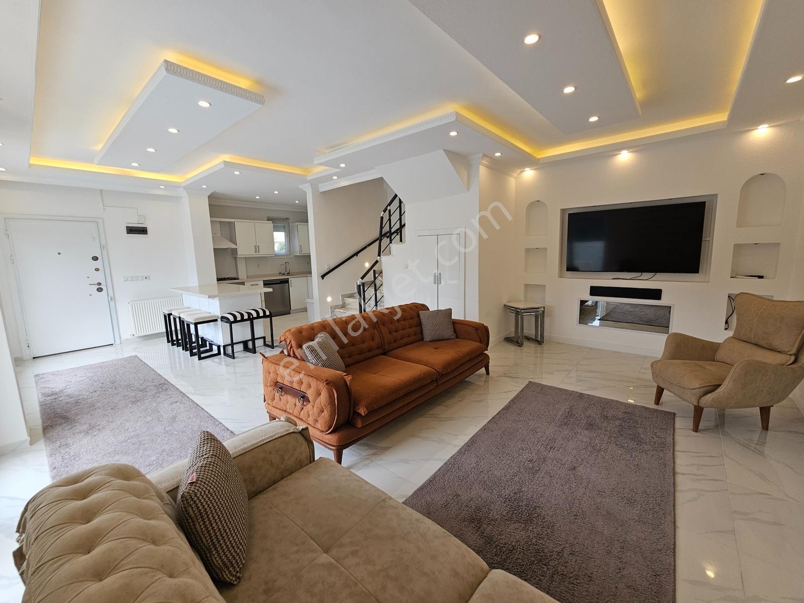 Deniz'den 4+1 Köşe Parsel, Havuzlu, Eşyalı Villa-tanıtım Videolu — fotoğraf 30