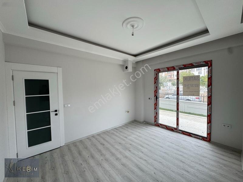 Kerim'den Küçükkuyu Merkez'de Bahçe Katı 2+1 Satılık Daire — fotoğraf 3
