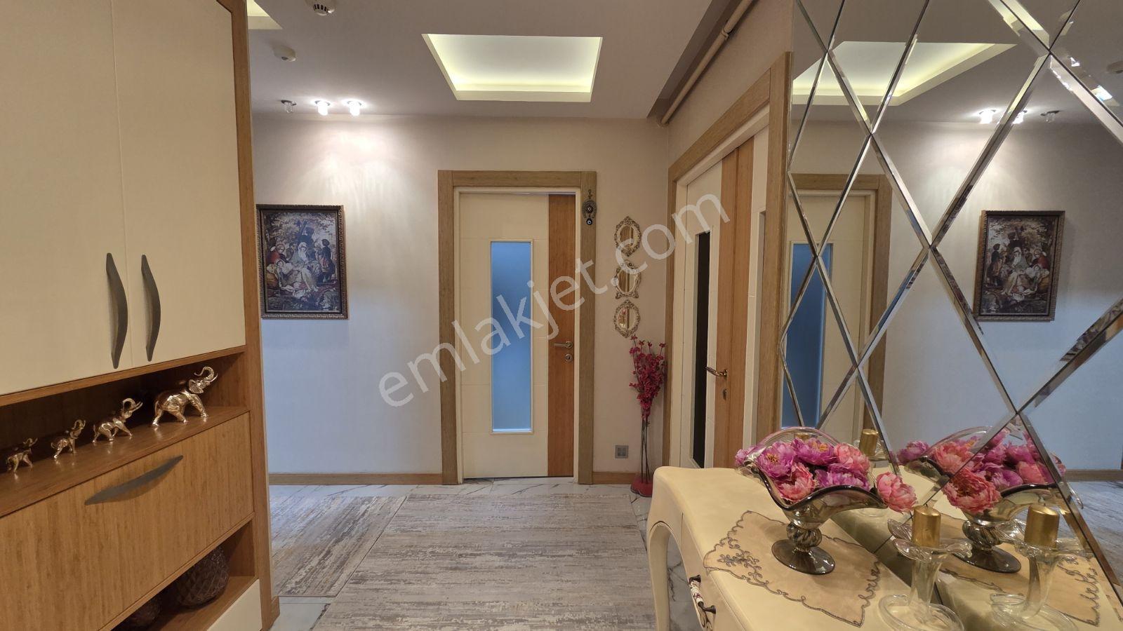 Hüseyin Okan Merzeci'de 4+1 Lüks Daire — fotoğraf 16