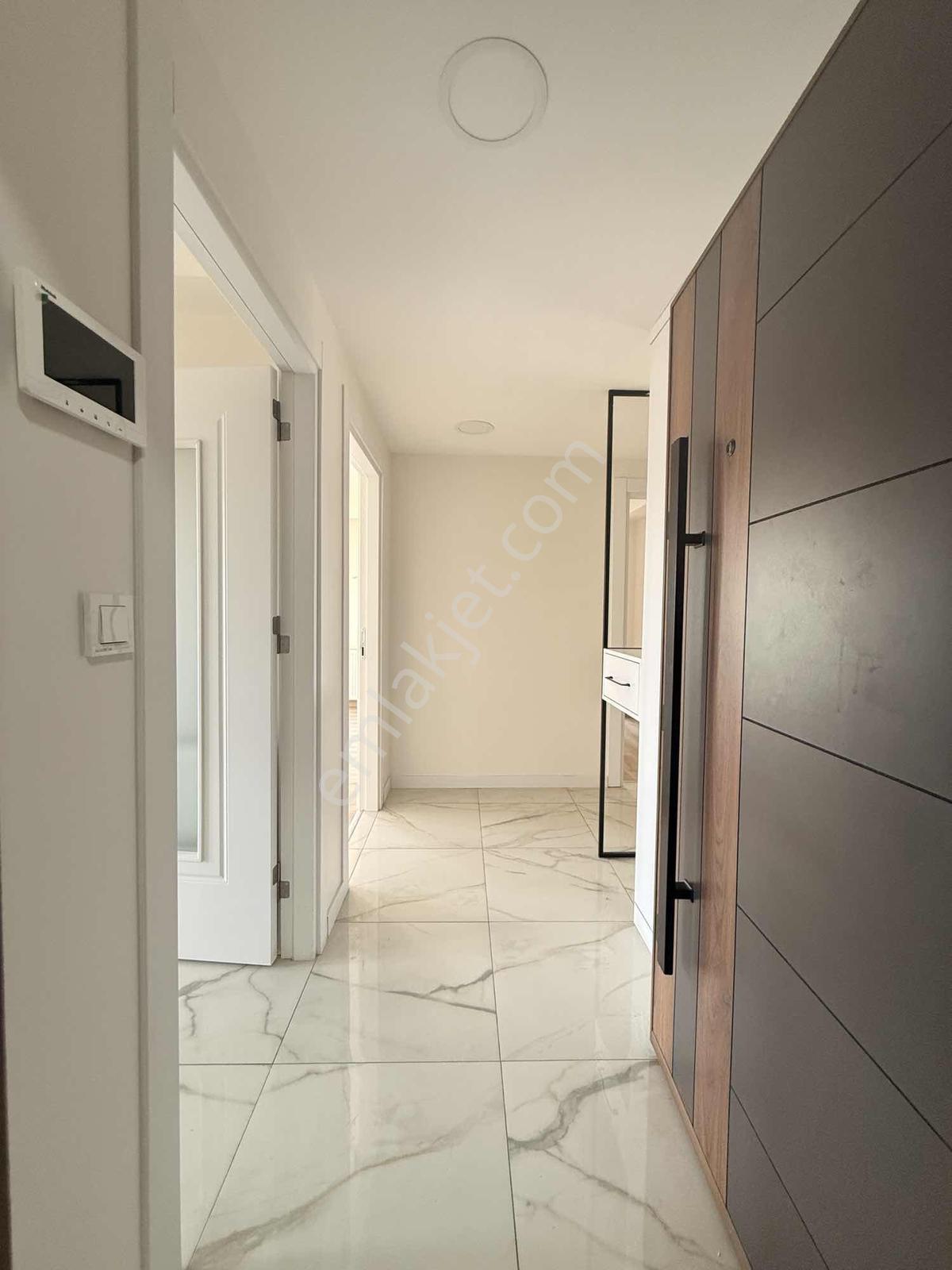 Focus Emlak'tan Pendik Çamçeşme Site İçersinde Satılık 2+1 Daire — fotoğraf 2