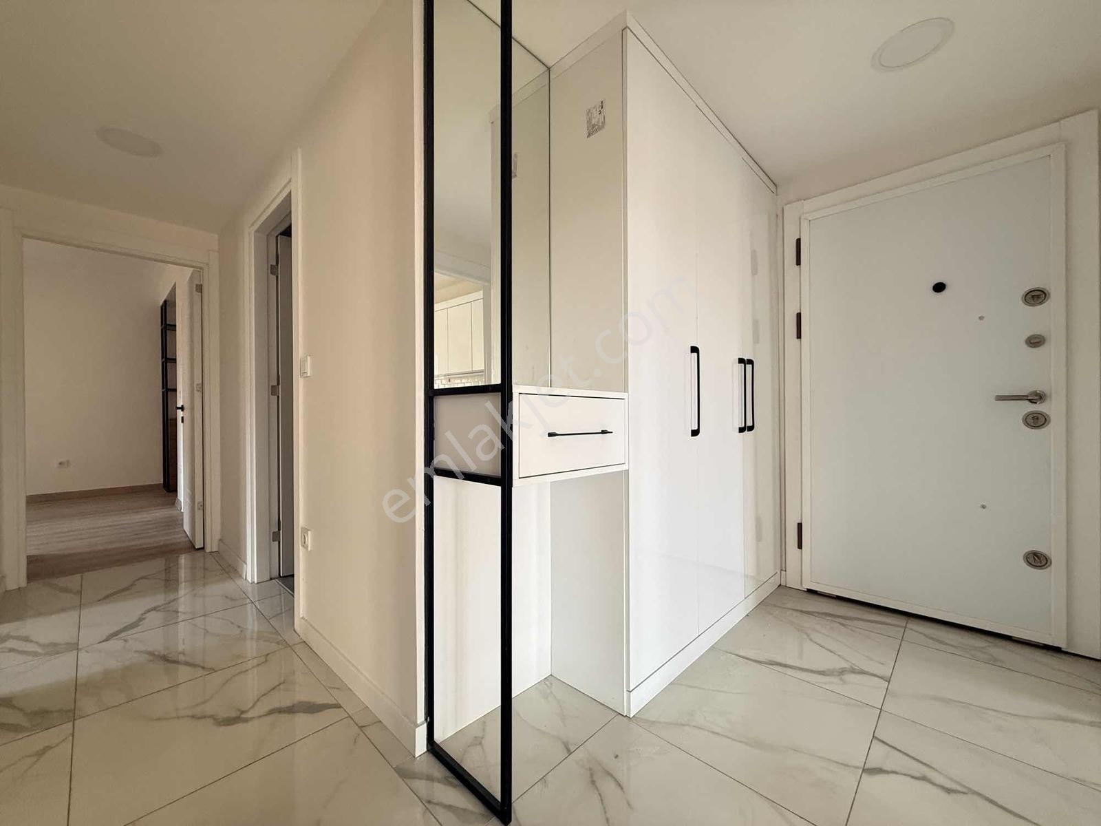 Focus Emlak'tan Pendik Çamçeşme Site İçersinde Satılık 2+1 Daire — fotoğraf 3
